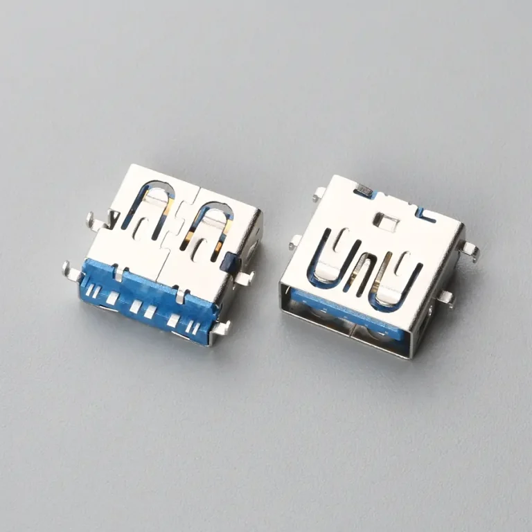 2.BUSF092L3N11367SR USB3.0 AF 沉板式SMT H=3.50mm 10G