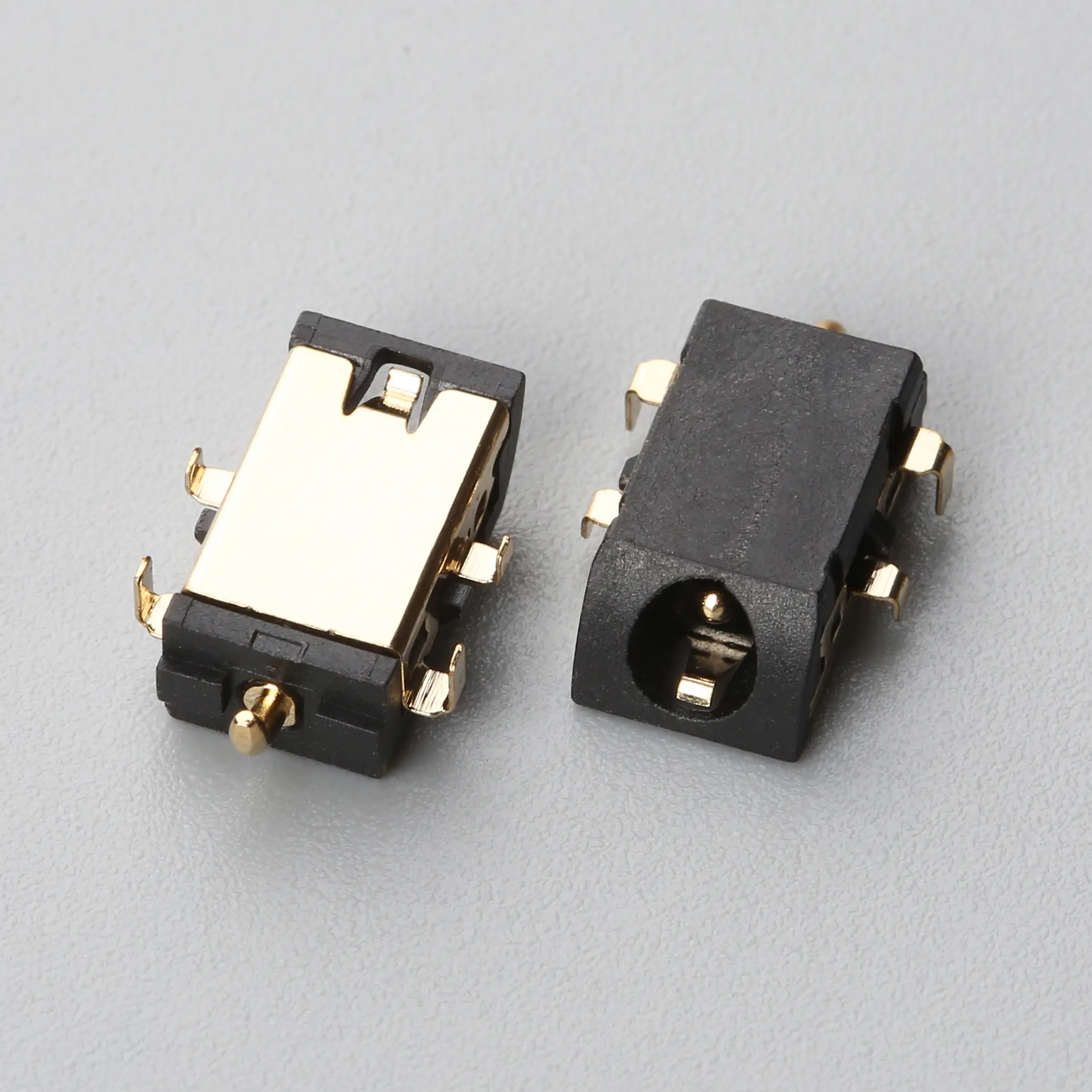 2.BDCF05B1A12003 DC JACK FEMALE RVS H1.60 弧口
