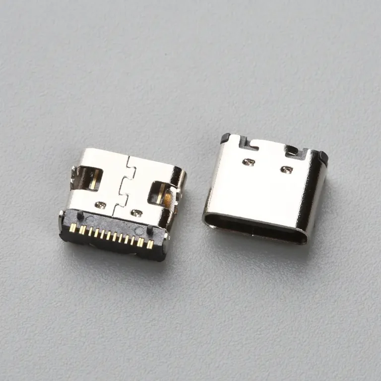 7.BUSF16B3M1114 USB TYPE C 16P 母座 板上型SMT 四脚插板