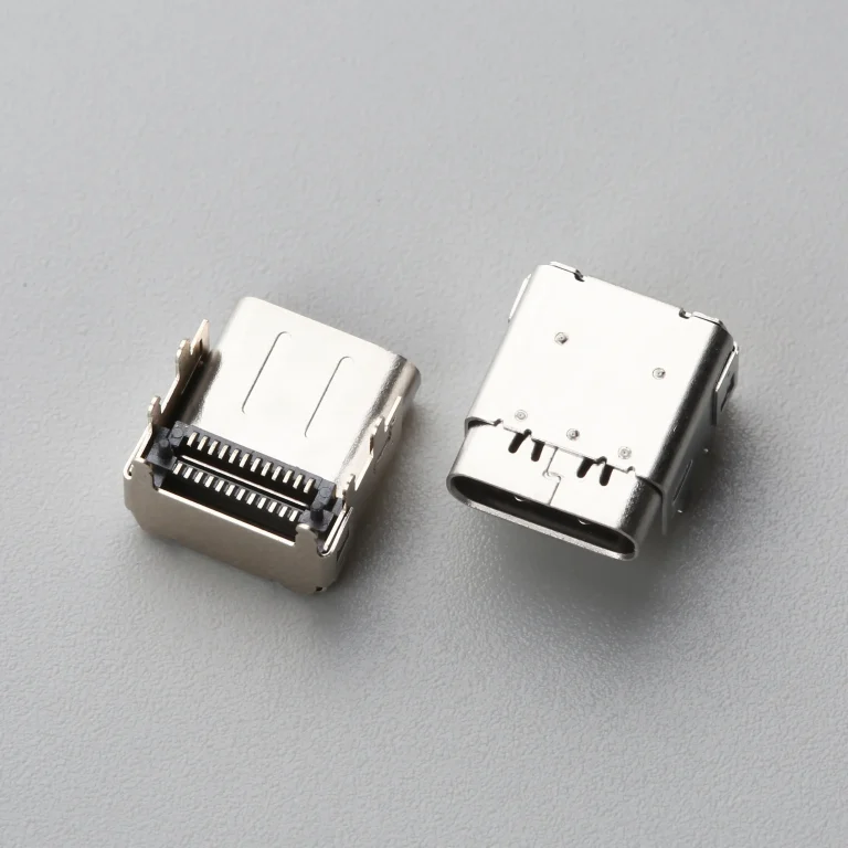 26.BUSF242B3N31408SR USB TYPE C 24P 母座 板上加高型 双SMT CH=3.40mm 铁壳6只脚