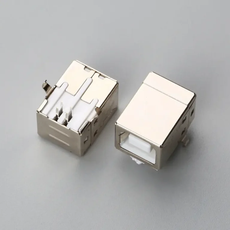 8.BUSF04W2N1297 USB2.0 BF 板上型DIP 弯脚