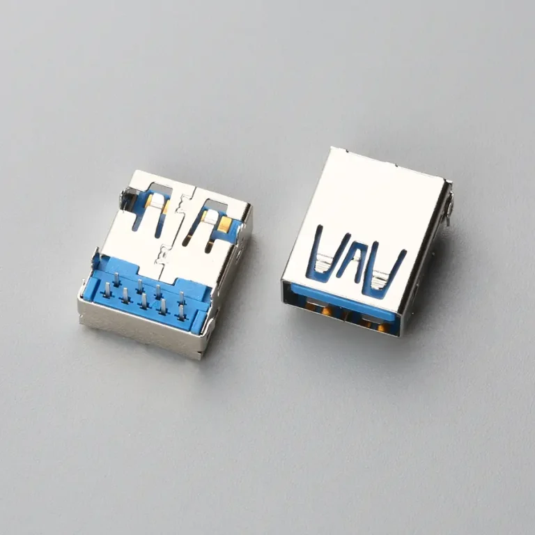 3.BUSF09B3N12295 USB3.0 AF 90度直脚 板 上型 DIP 10G