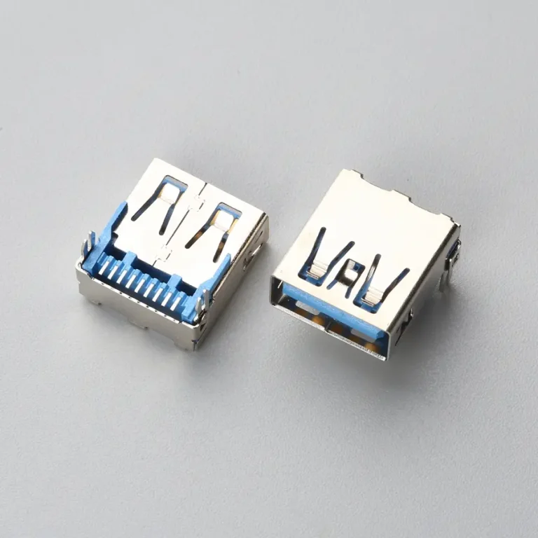 15.BUSF09L1N11204 USB3.0 AF 板上型SMT 无卷边带鱼叉脚