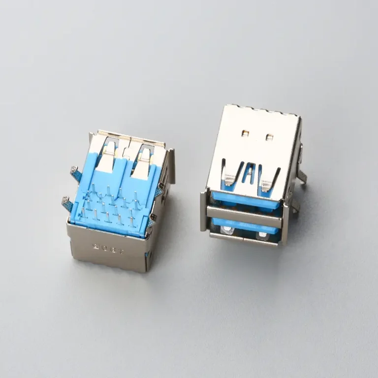 25.BUSF18L2N1234 双层USB3.0 AF 板上型DIP 带卷边弯脚