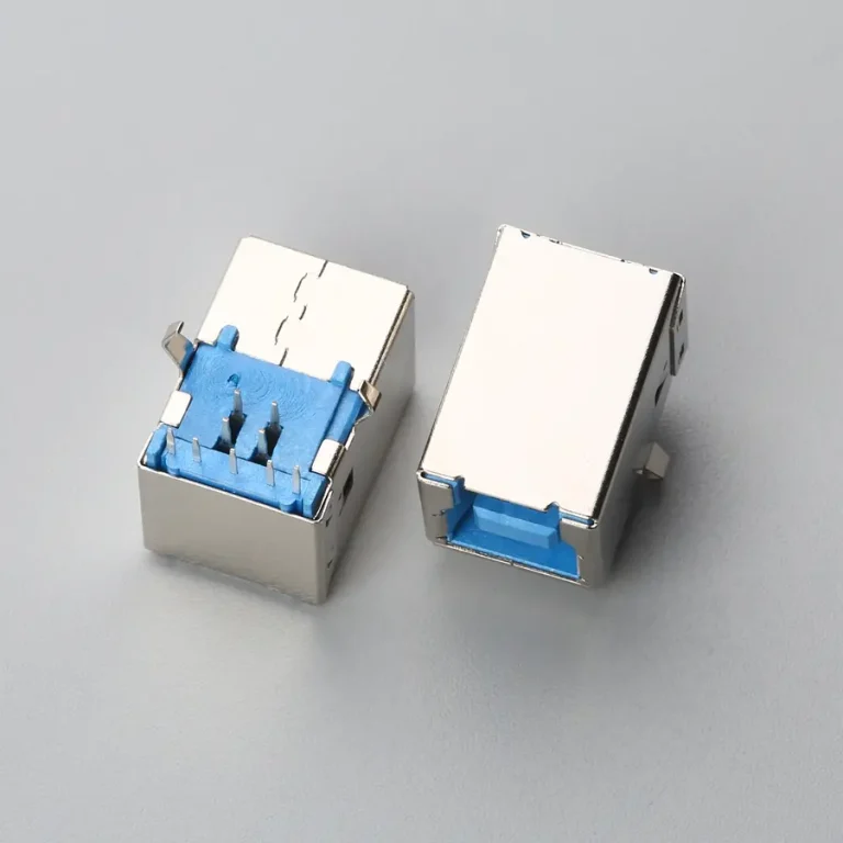 35.BUSF092L1N1201H USB3.0 BF 板上型DIP 弯脚