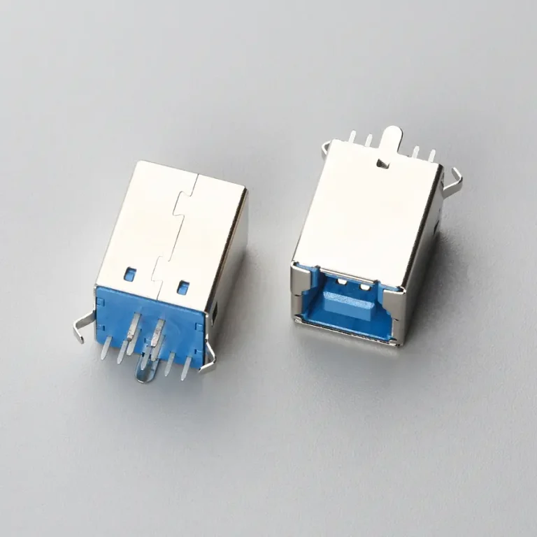 36.BUSF092L1N1253 USB3.0 BF 立式DIP 弯脚